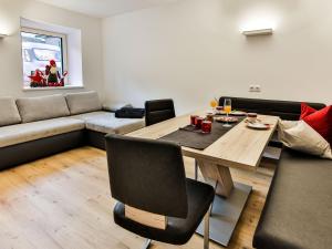 Fotografia z galérie ubytovania Inviting Apartment in Inzing with garden v destinácii Inzing