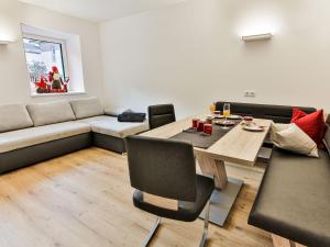 Fotografia z galérie ubytovania Inviting Apartment in Inzing with garden v destinácii Inzing