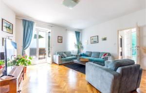 Posedenie v ubytovaní Holiday Home Podstrana 5