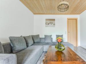 Fotografie z fotogalerie ubytování Holiday home with balcony v destinaci Bruck an der Großglocknerstraße