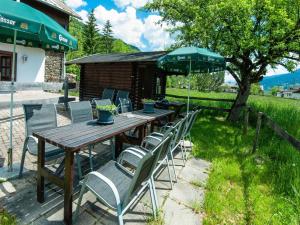 Fotografie z fotogalerie ubytování Holiday home with balcony v destinaci Bruck an der Großglocknerstraße