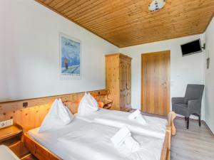Fotografie z fotogalerie ubytování Holiday home with balcony v destinaci Bruck an der Großglocknerstraße