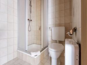 Fotografie z fotogalerie ubytování Holiday home with balcony v destinaci Bruck an der Großglocknerstraße