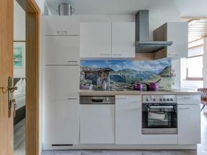 Fotografie z fotogalerie ubytování Holiday home with balcony v destinaci Bruck an der Großglocknerstraße