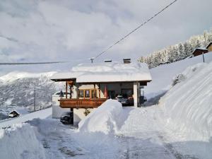 KaunerbergにあるExquisite Apartment in Kaunerberg Tyrol in the Mountainsのギャラリーの写真