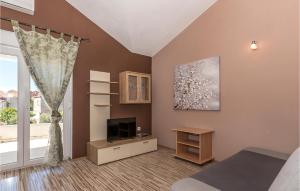 Gallery image of Cozy Home In Tribunj With Wifi in Tribunj
