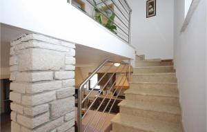 Fotografie z fotogalerie ubytování Three-Bedroom Holiday Home In Rebici v destinaci Rebići