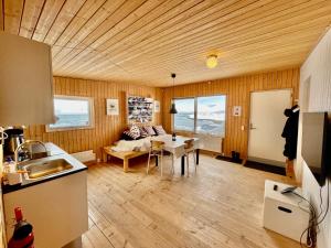 Kuchyň nebo kuchyňský kout v ubytování Inuk Hostels
