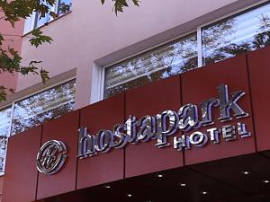 Certifikát, hodnocení, plakát nebo jiný dokument vystavený v ubytování Hostapark Hotel