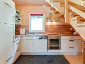 Galeriebild der Unterkunft Detached wooden chalet in Stadl an der Mur Styria facing south with sauna in Stadl an der Mur