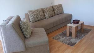 Istumisnurk majutusasutuses Apartmani Čubura