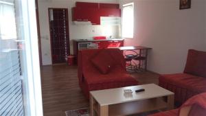 Köök või kööginurk majutusasutuses Apartmani Čubura