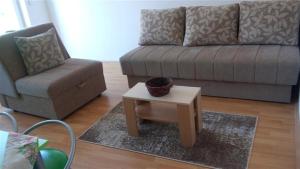 Istumisnurk majutusasutuses Apartmani Čubura