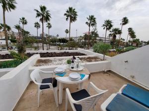 プラヤ・デ・ラス・アメリカスにあるDuplex Apartment Vistamar, sea-view, heated pool in Parque Santiago 2, Wifiのギャラリーの写真