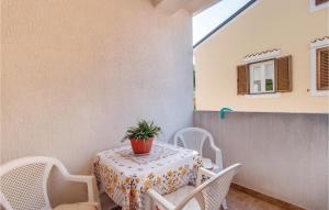 Fotografie z fotogalerie ubytování Gorgeous Apartment In Mali Losinj v destinaci Mali Lošinj