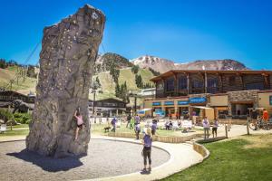 Gallery image of The Sleepy Hollow in Shaver Lake