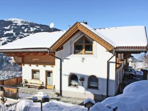 Nespecifikovaný výhled na hory nebo výhled na hory při pohledu z apartmánu