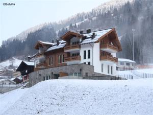 Zdjęcie z galerii obiektu Apartment in the ski area w Saalbach Hinterglemm