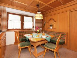 Fotografie z fotogalerie ubytování Apartment in Pettneu near St Anton Ski Slopes v destinaci Pettneu am Arlberg + 24 fotografií