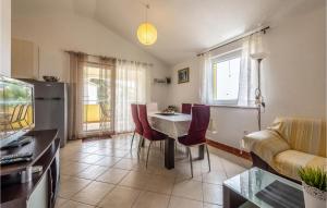 Kuchyňa alebo kuchynka v ubytovaní Apartment Sibenska Vi