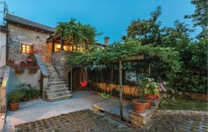 Ogród w obiekcie Holiday Home Damijanici Vi