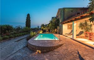 Basen w obiekcie Holiday Home Damijanici Vi lub w pobliżu