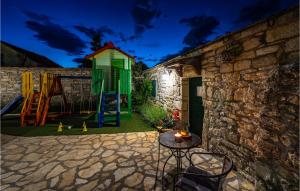 Foto de la galería de Gorgeous Home In Zelengrad With Kitchen en Zelengrad