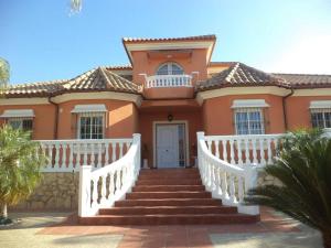 Maravillosa Villa con PISCINA, BARBACOA Y ZONA DE JUEGOS ...