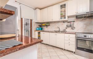 Fotografia z galérie ubytovania Beautiful Home In Veli Losinj With 4 Bedrooms And Wifi vo Veli Lošinj