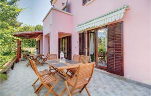 Fotografia z galérie ubytovania Beautiful Home In Veli Losinj With 4 Bedrooms And Wifi vo Veli Lošinj