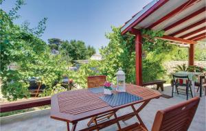 Fotografia z galérie ubytovania Beautiful Home In Veli Losinj With 4 Bedrooms And Wifi vo Veli Lošinj