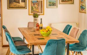 Fotografia z galérie ubytovania Beautiful Home In Veli Losinj With 4 Bedrooms And Wifi vo Veli Lošinj