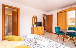 Fotografia z galérie ubytovania Beautiful Home In Veli Losinj With 4 Bedrooms And Wifi vo Veli Lošinj
