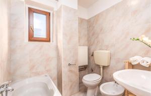 Fotografia z galérie ubytovania Beautiful Home In Veli Losinj With 4 Bedrooms And Wifi vo Veli Lošinj