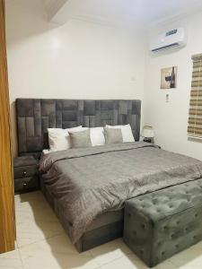 Gallery image of Exotic 2 BR Apartment at Wuye, Abuja - Wifi,Netflix in Abuja