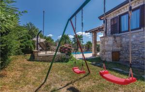 Vonkajšia záhrada v ubytovaní Holiday Home Puzari Vi