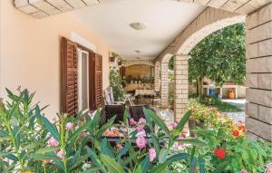 Vonkajšia záhrada v ubytovaní Holiday Home Manjadvorci 08