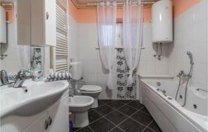 Kúpeľňa v ubytovaní Holiday Home Manjadvorci 08