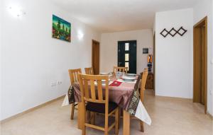 Fotografie z fotogalerie ubytování Holiday Home Povlja With Sea View I v destinaci Povlja