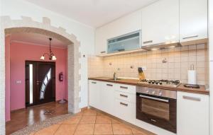 Fotografie z fotogalerie ubytování Nice Apartment In Medveja v destinaci Medveja