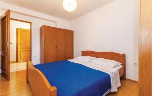 Posteľ alebo postele v izbe v ubytovaní Awesome Apartment In Novi Vinodolski