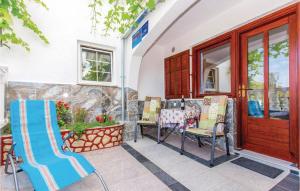 Balkón alebo terasa v ubytovaní Awesome Apartment In Crikvenica + 19 fotografií