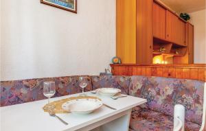 Posedenie v ubytovaní Awesome Apartment In Crikvenica