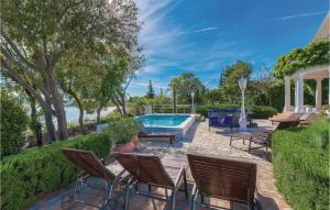 Bassein majutusasutuses Lovely Home In Seline With Sauna või selle lähedal