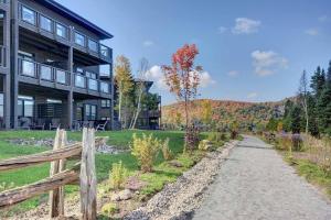Zahrada ubytování Deluxe Suite-sur-Lac Superieur - Tremblant Versant Nord