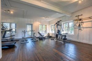 Fitness centrum a/nebo fitness zařízení v ubytování Deluxe Suite-sur-Lac Superieur - Tremblant Versant Nord