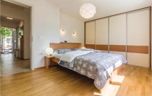 Gallery image of 1 Bedroom Cozy Home In Peroj in Peroj