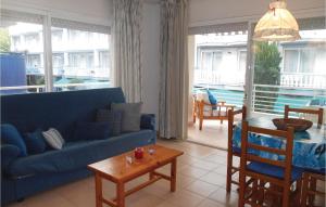 พื้นที่นั่งเล่นของ 1 Bedroom Beautiful Apartment In Tossa De Mar