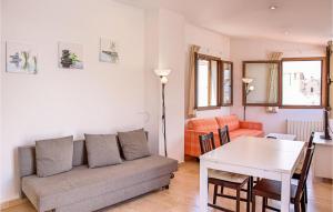 Posezení v ubytování Nice Apartment In Tossa De Mar, Girona