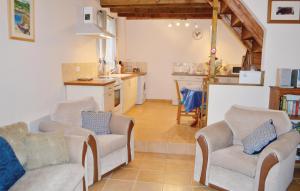 Kuchyň nebo kuchyňský kout v ubytování Holiday Home Le Faouet P-728
